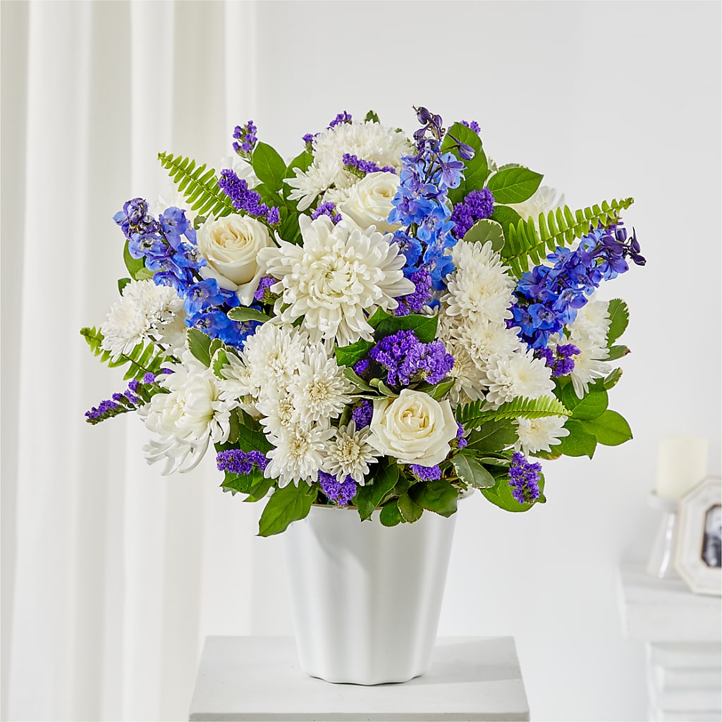 Hold Dear Tabletop Basket – Natural Flowers Llc, Centreville VA