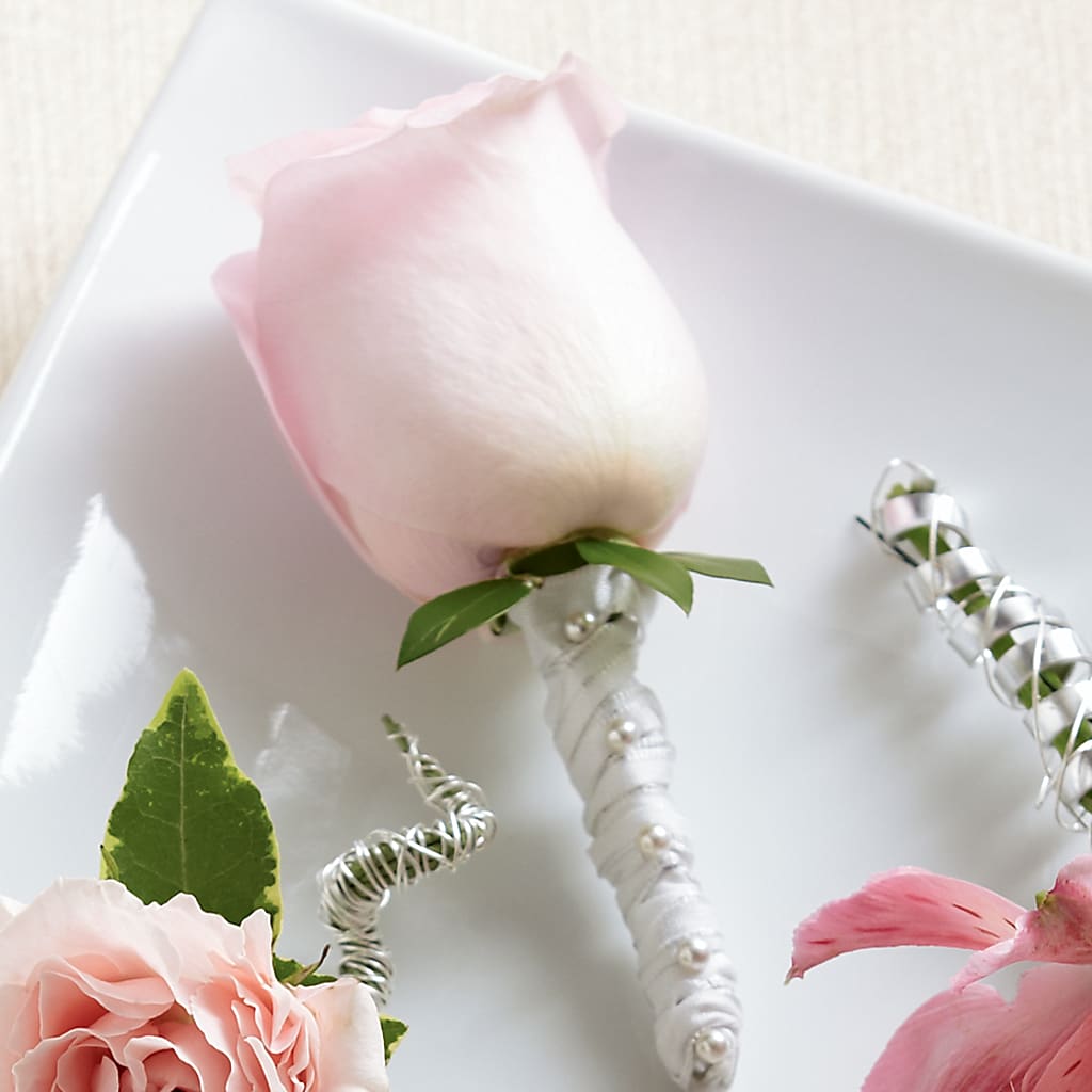 Pink Rose Boutonniere – Natural Flowers Llc, Centreville VA