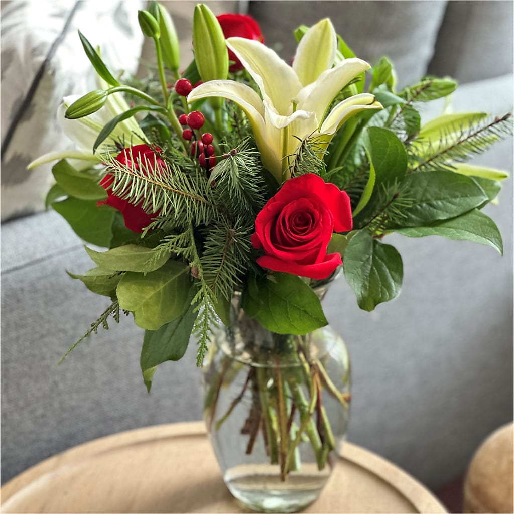 Sparkling Snowflakes Bouquet –  Natural Flowers Llc, Centreville VA