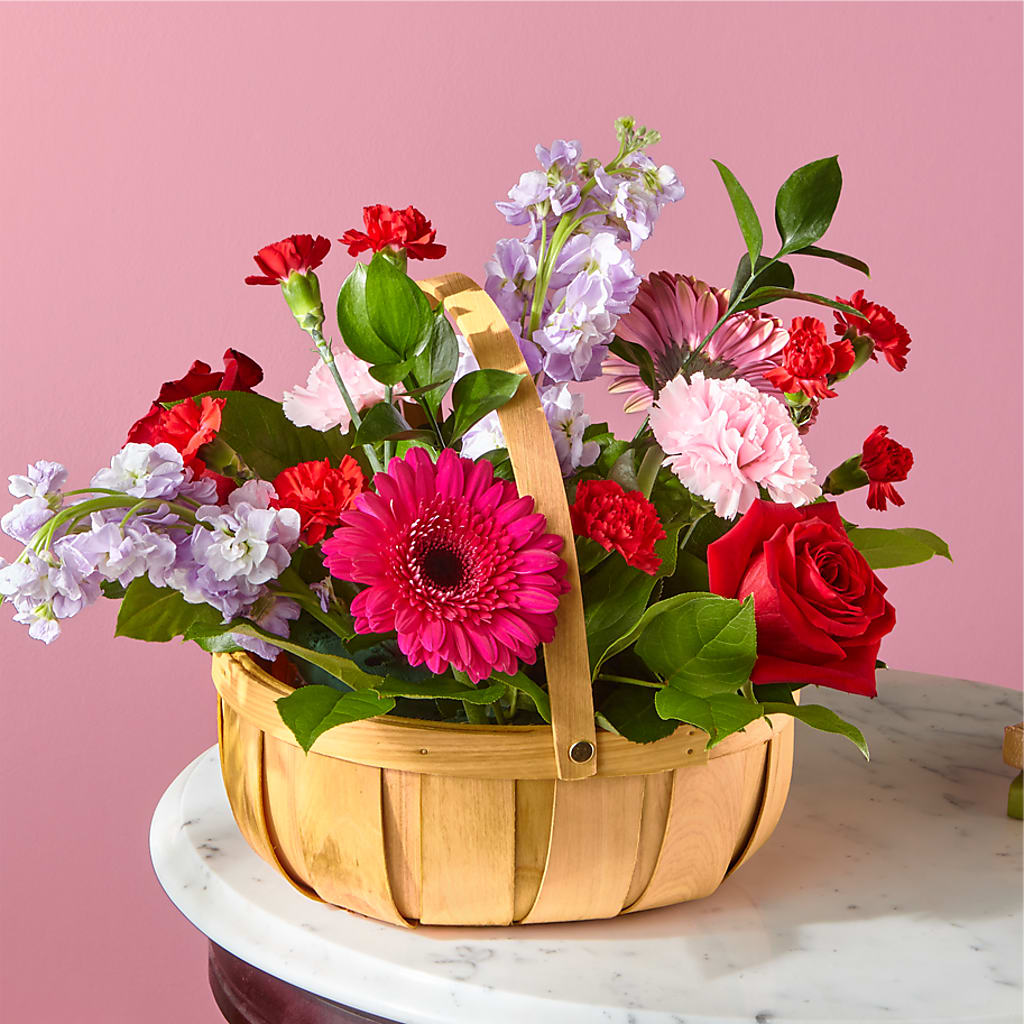 Pink Picnic Basket –  Natural Flowers Llc, Centreville VA