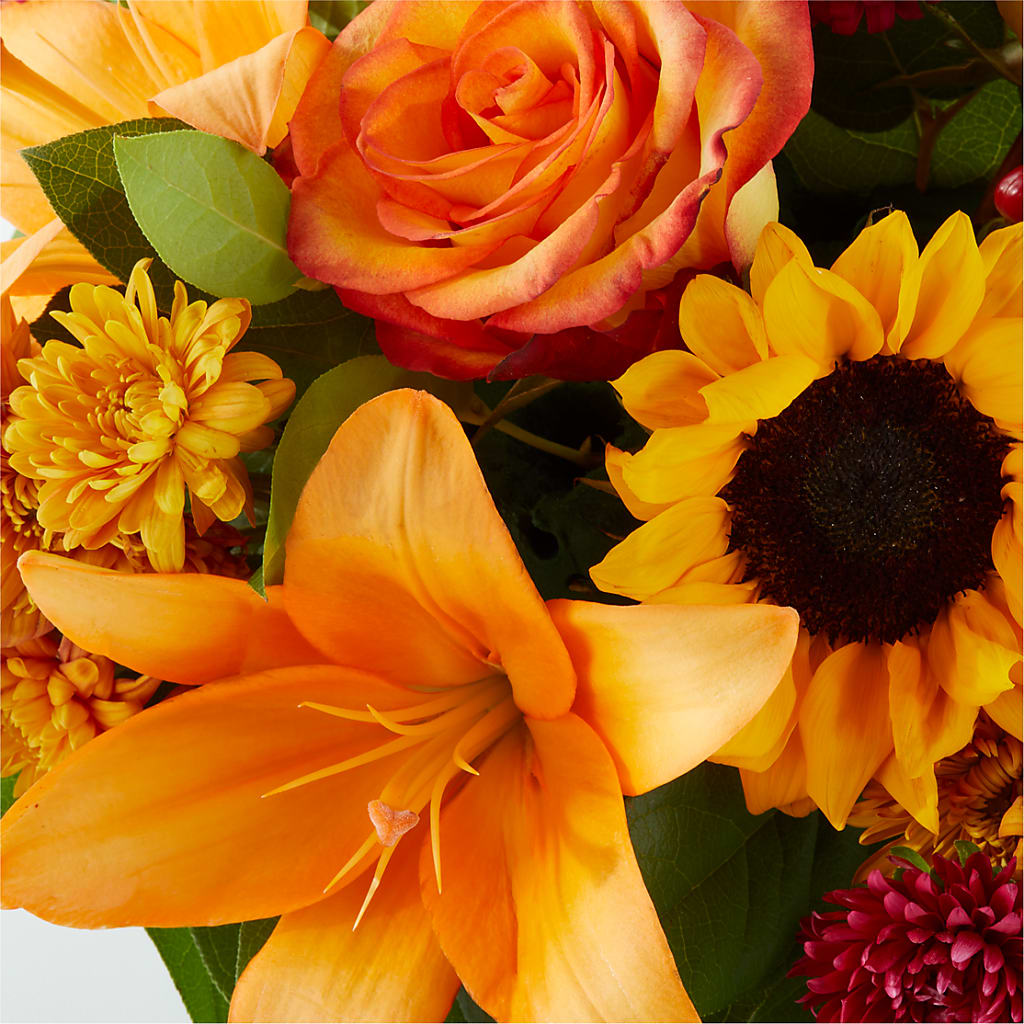 Grateful Centerpiece –  Natural Flowers Llc, Centreville VA