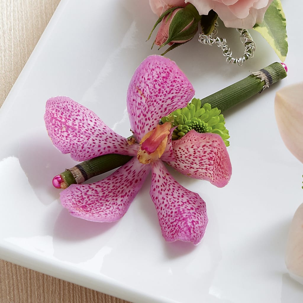 Pink Mokara Boutonniere –  Natural Flowers Llc, Centreville VA