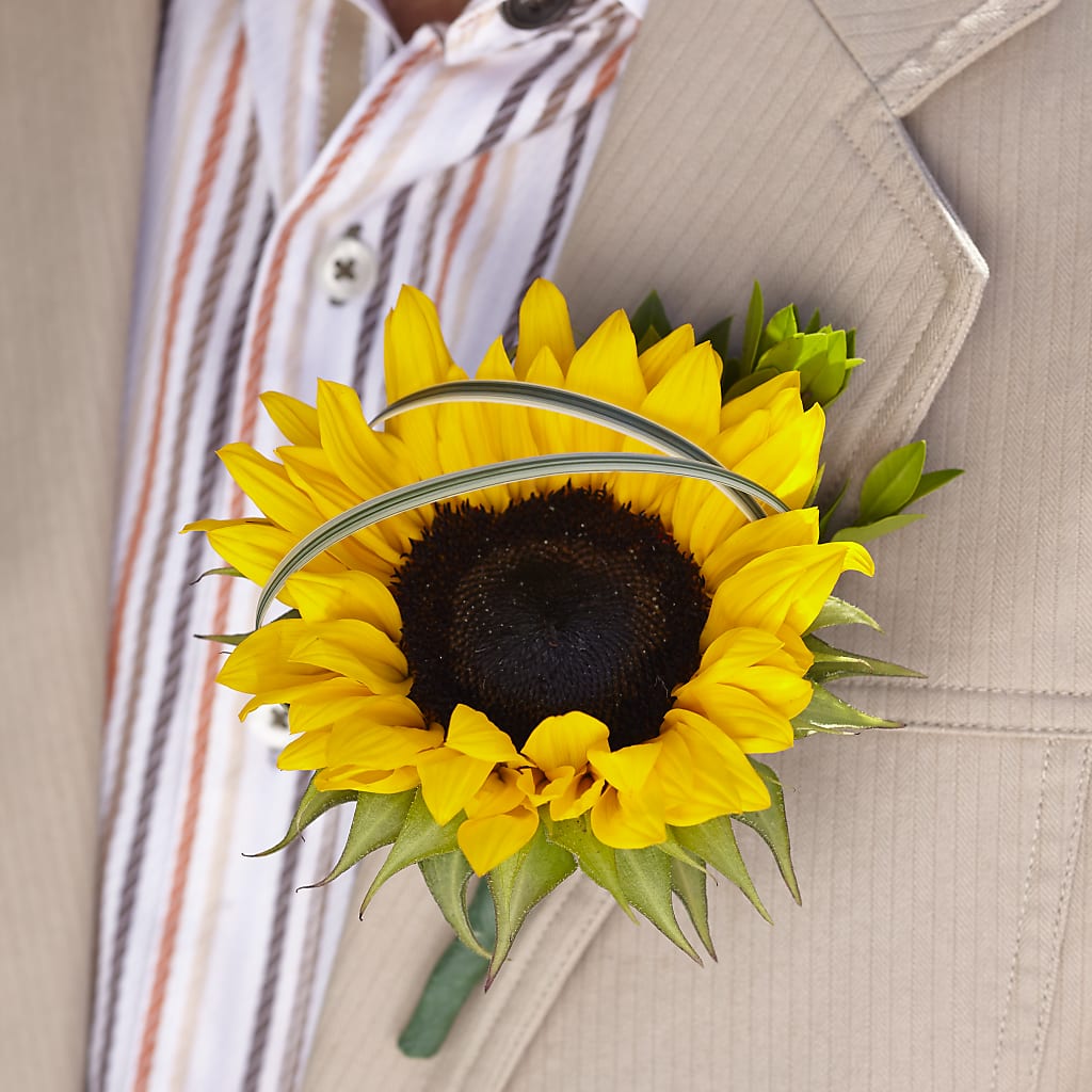 Free Spirit Boutonniere –  Natural Flowers Llc, Centreville VA